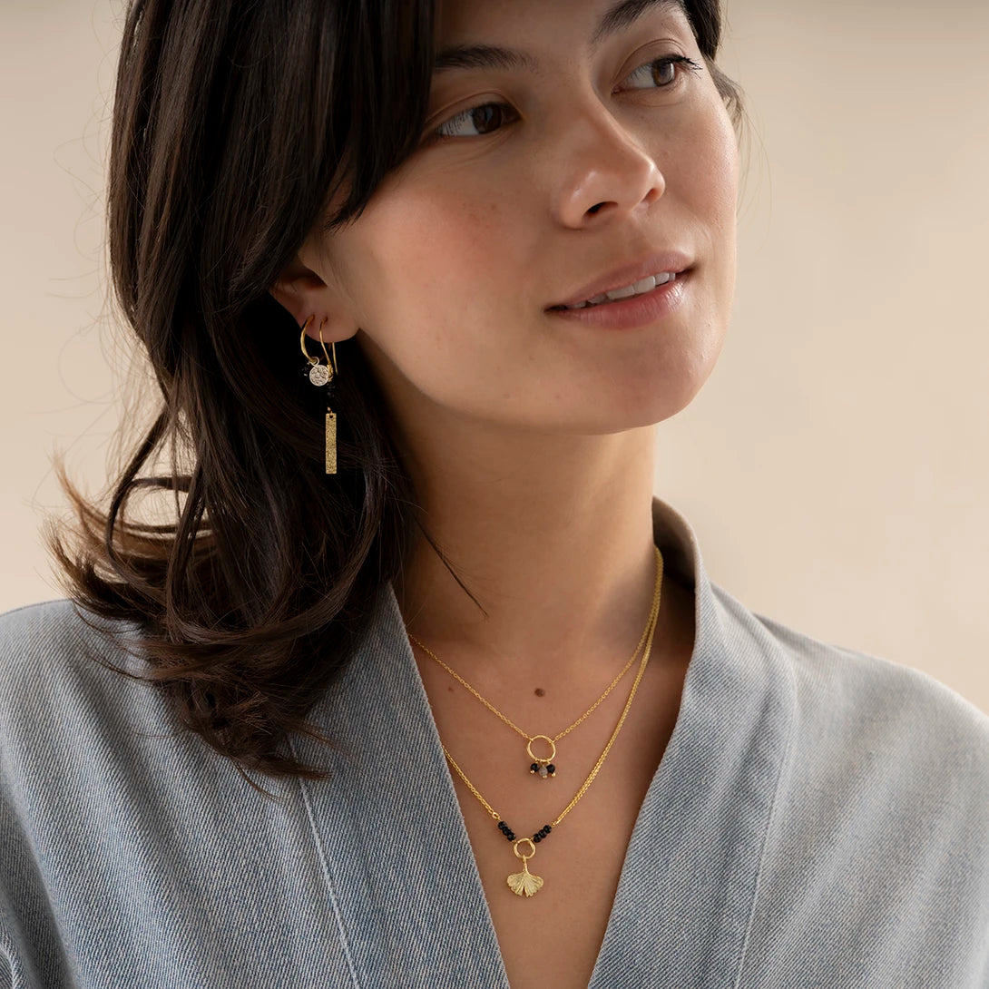 Reliable Schwarzer Onyx vergoldete Halskette