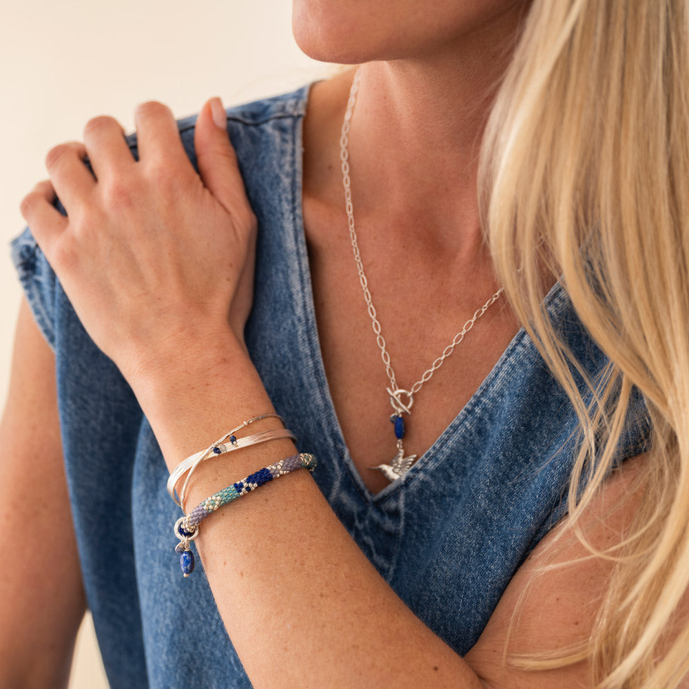 Tolerant Lapis Labradorite Verzilverde Armband