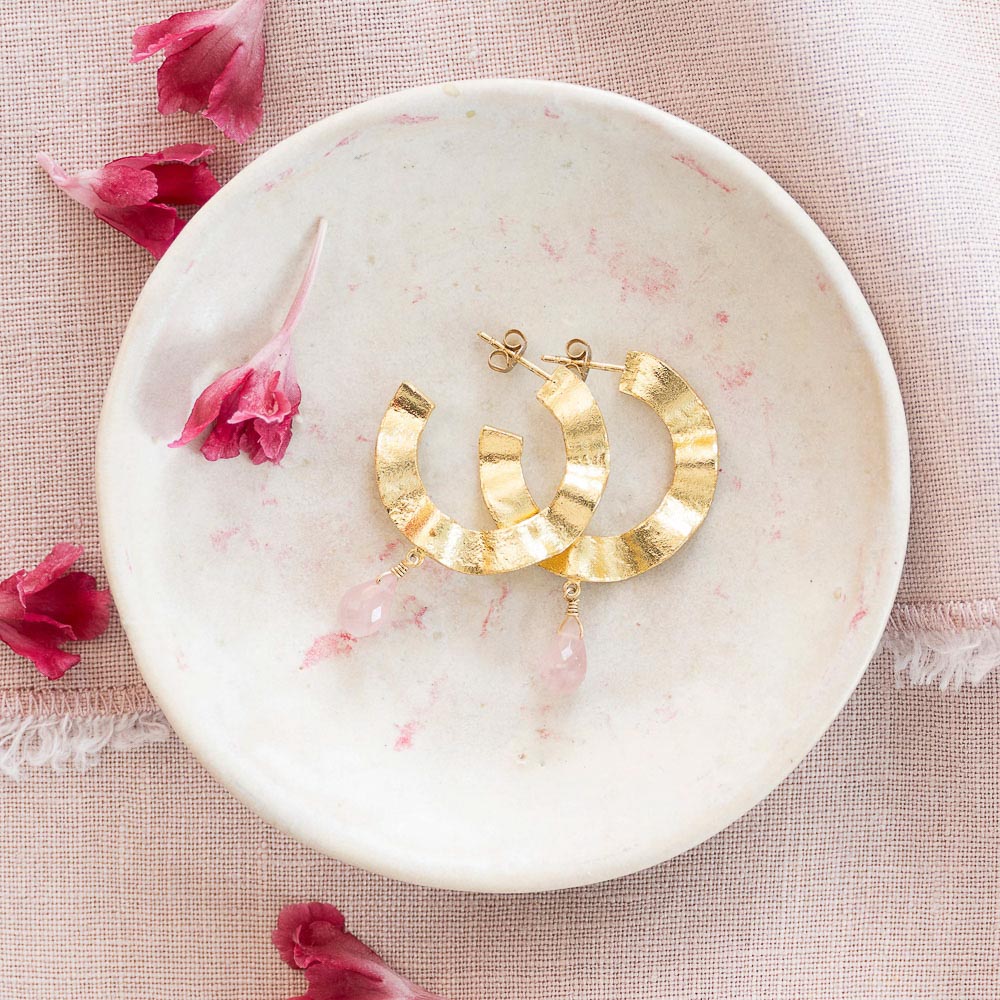 Ambitious Rozenkwarts Vergulde Oorbellen