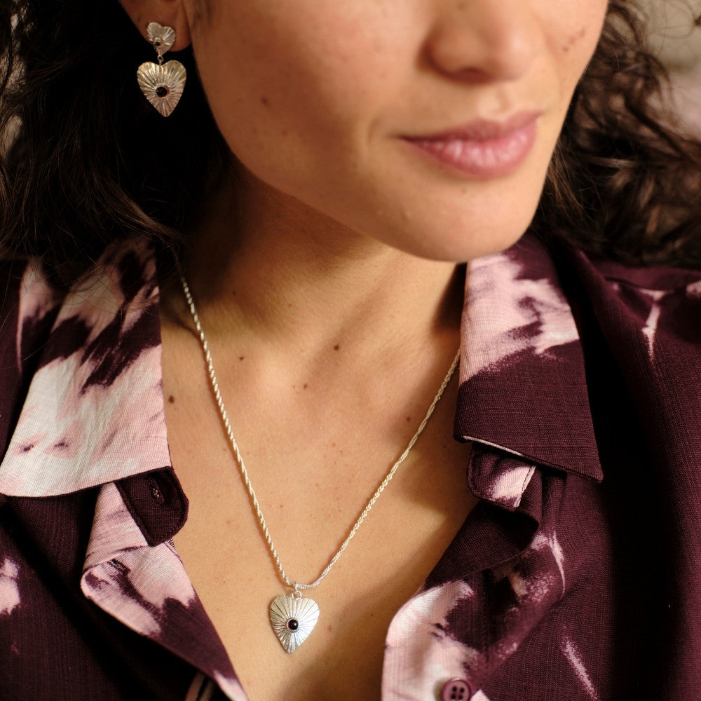 Ignite Granaat Verzilverde Ketting