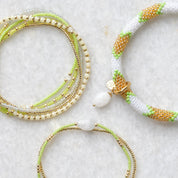 Impulsive Maansteen Goudkleurige Armband