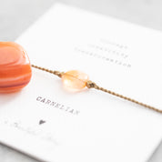 Edelsteinkarte Karneol goldfarbiges Armband