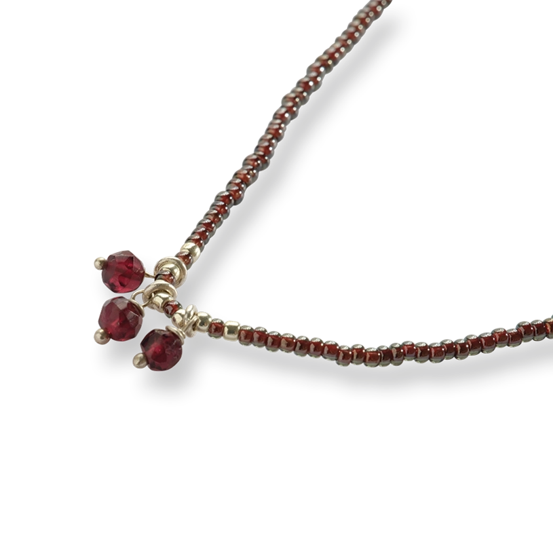 Empathy Granat silberfarbige Halskette