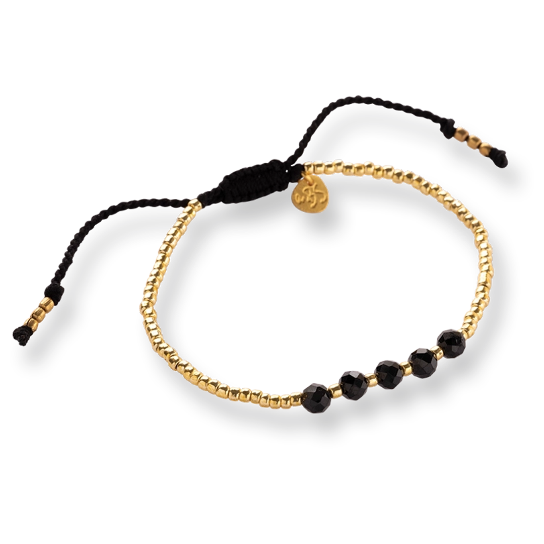 Essential Zwarte Onyx Goudkleurige Armband