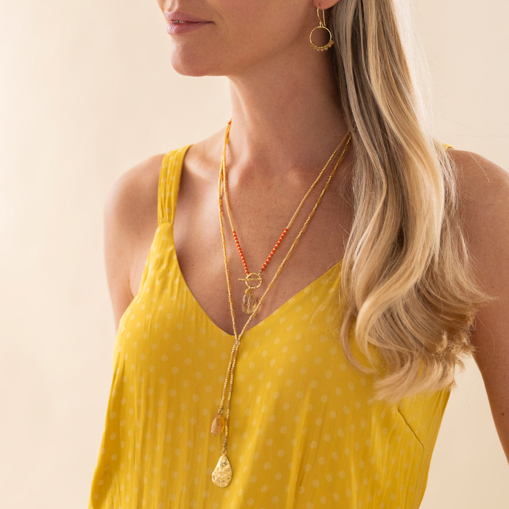 Entire Citrine Necklace Gold Colored