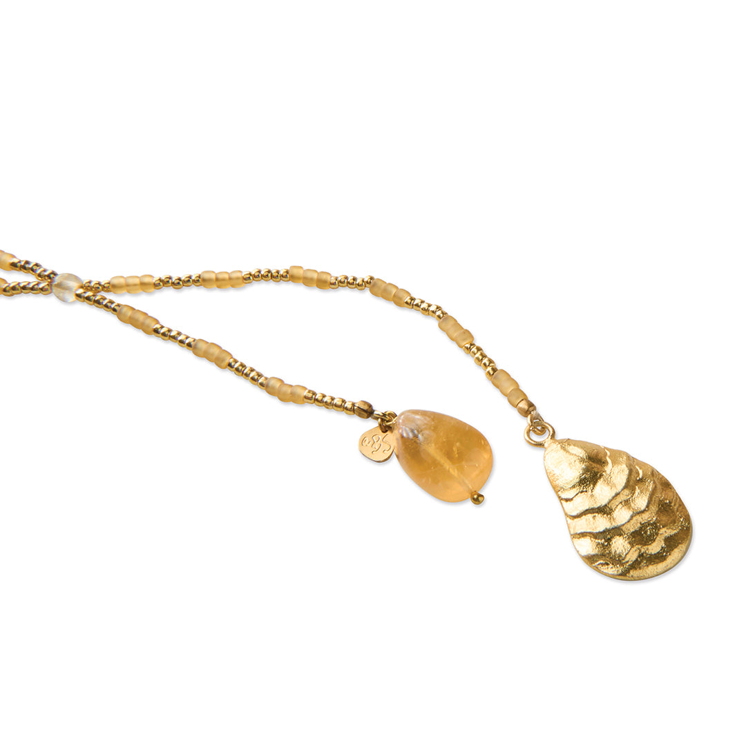 Entire Citrine Necklace Gold Colored