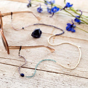 Unified Lapislazuli silberfarbige Brillenkette