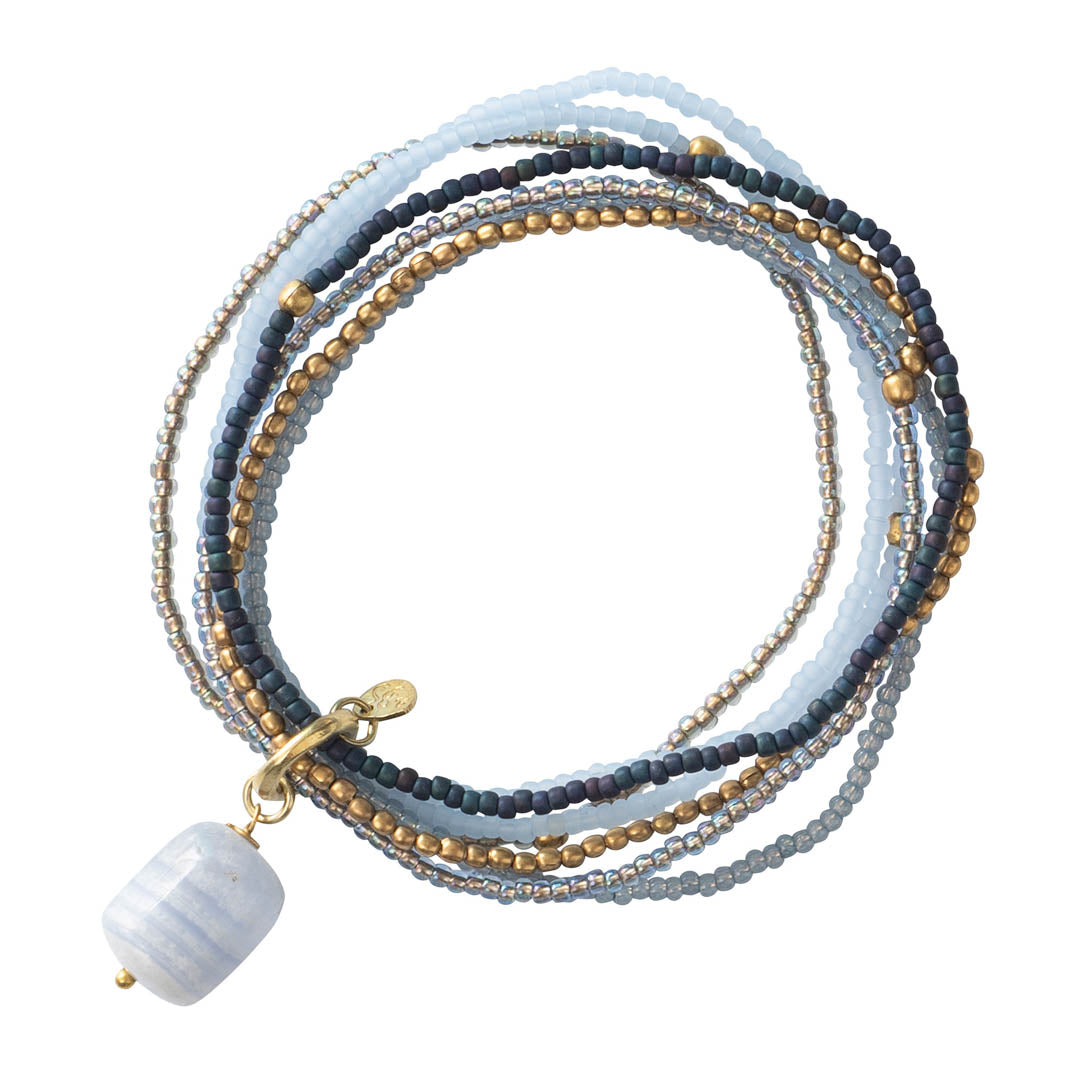 Nirmala Blauer Spitzenachat vergoldetes Armband