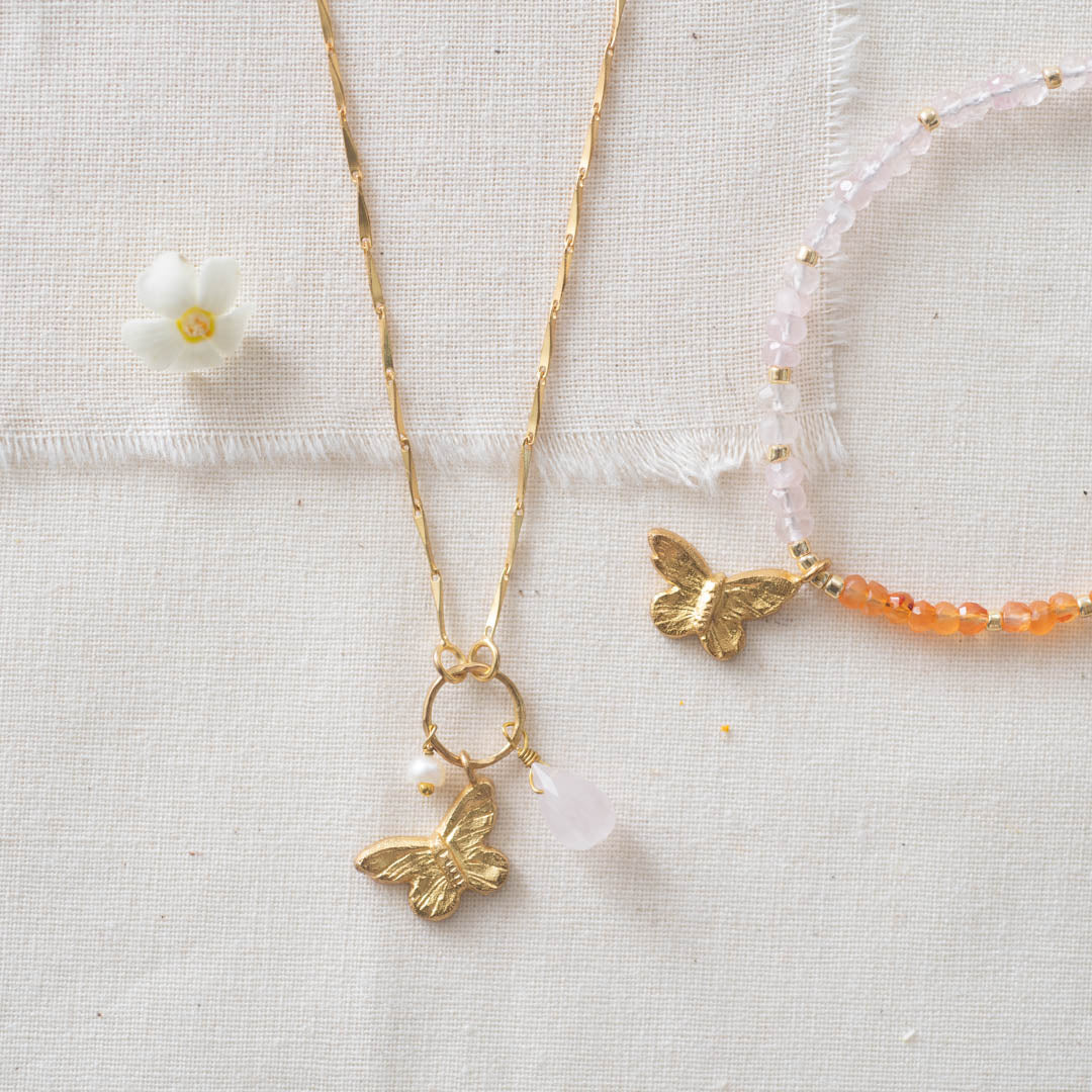 Impression Rosenquarz Karneol goldfarbiges Armband