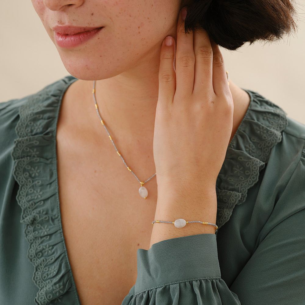 Wanting Moonstone Bracelet Gold Colored