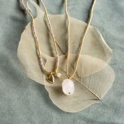 Honored Rosenquarz Halskette