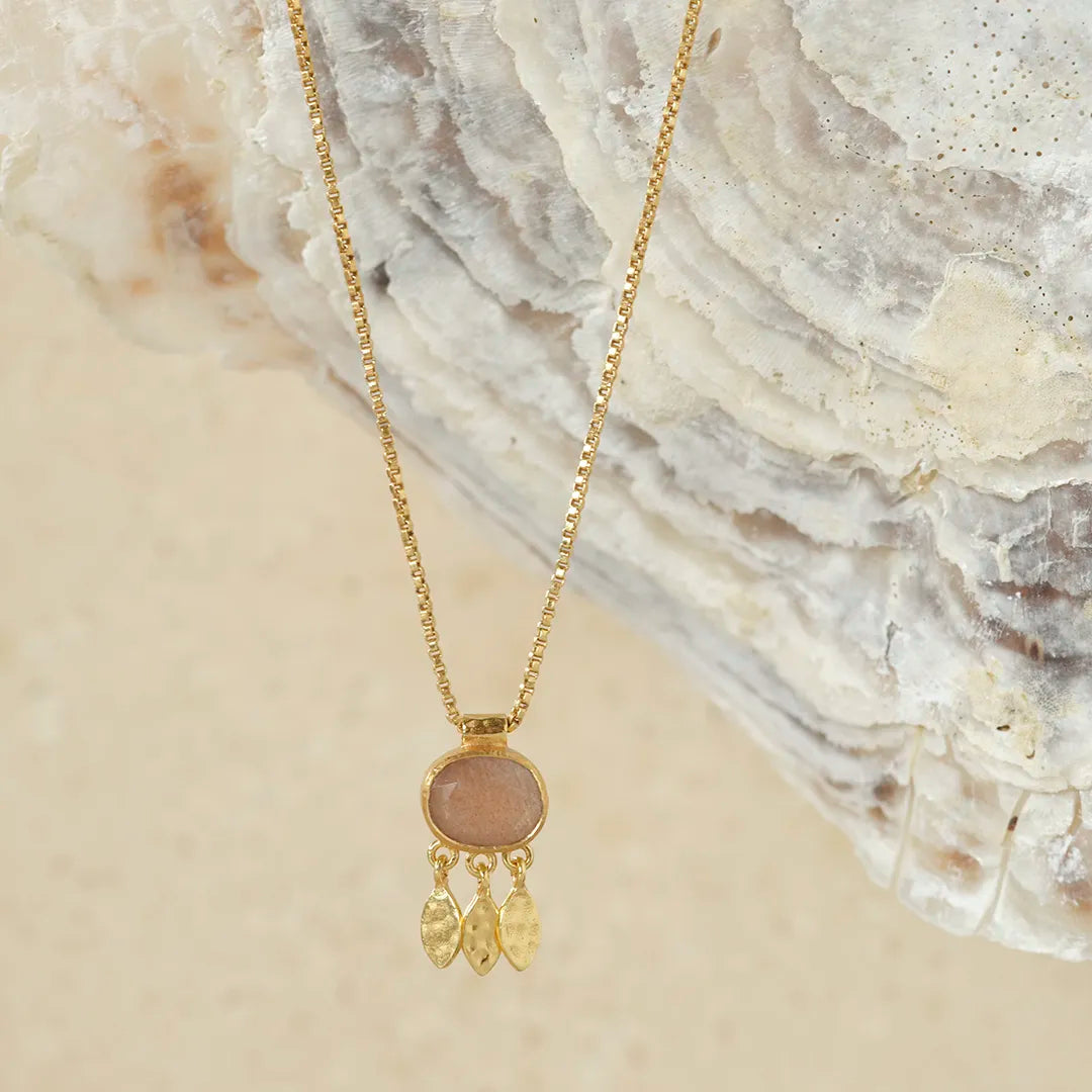 Authentic Perzik Maansteen Vergulde Ketting