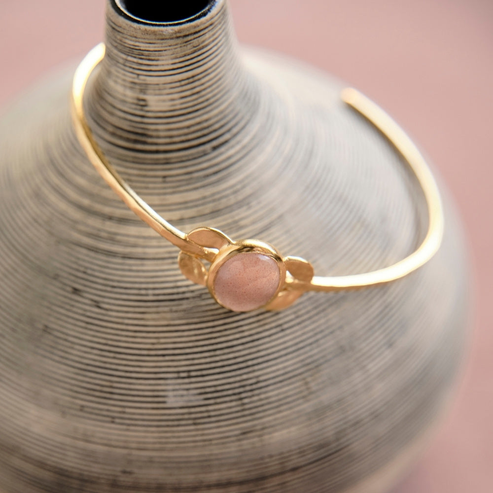 Elegance Peach Moonstone Bracelet