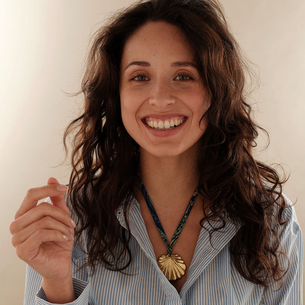 Statement Shell Sari Necklace