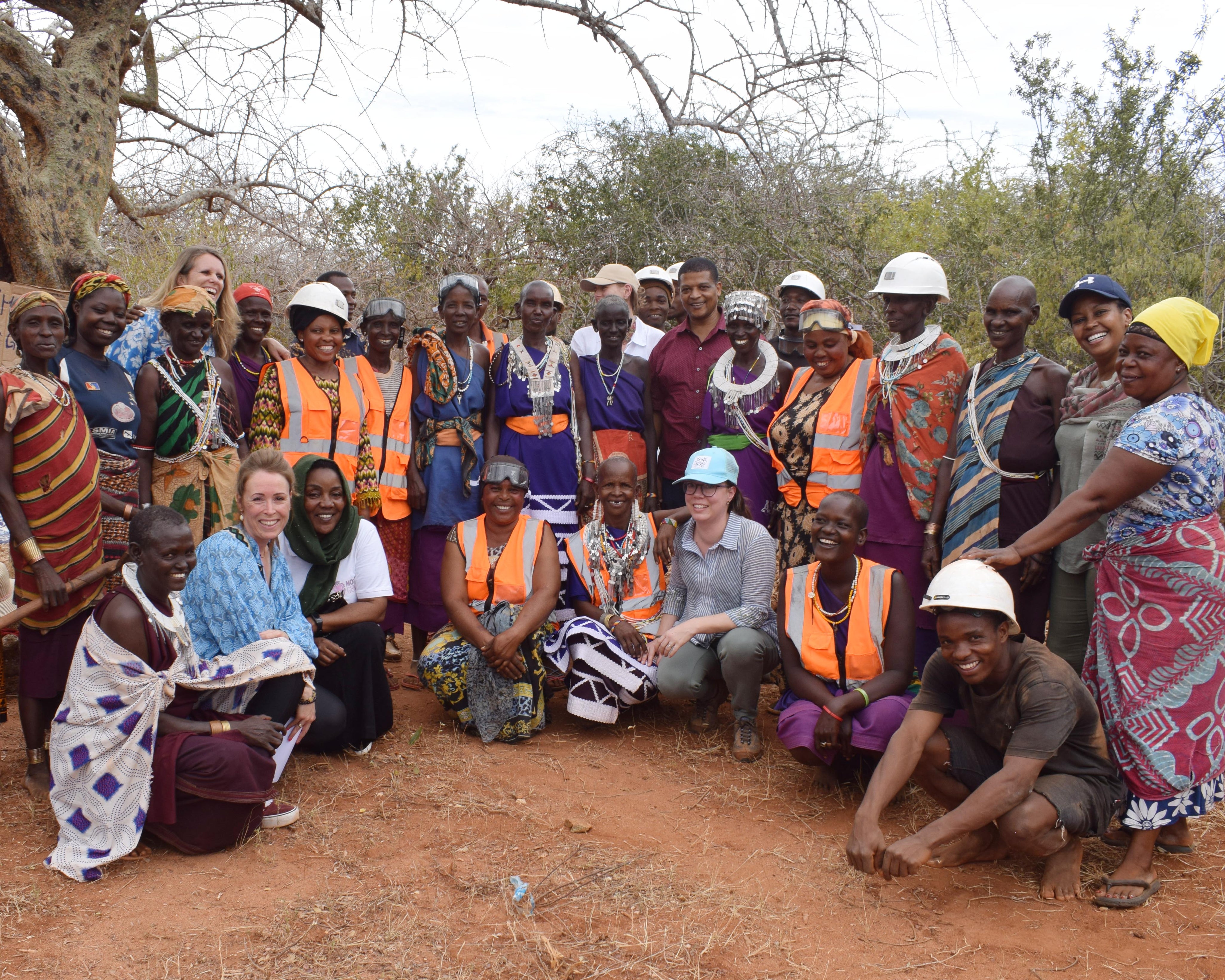 Masai_female_mining_group_ABS_HZ-crop.jpg